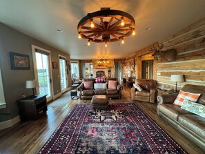 Smart TV, fireplace, video games