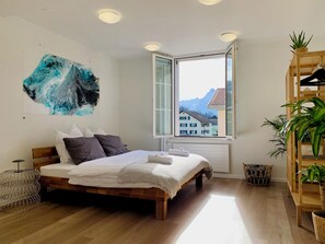 2 chambres, fer et planche à repasser, Wi-Fi, draps fournis