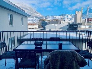 Outdoor dining - EVA o Wellnessoasis o Montainview o Pizzaoven o (Ingenbohl)