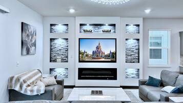 Smart TV, fireplace