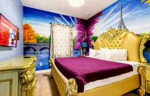 28 Schlafzimmer, Bügeleisen/Bügelbrett, Reisekinderbett