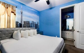 28 bedrooms, iron/ironing board, travel crib, free WiFi - 2xSide-by-side,Bowling, 1GB wifi, videowall TV, ensuites,sports-wonder, sleep 80 (Kissimmee)