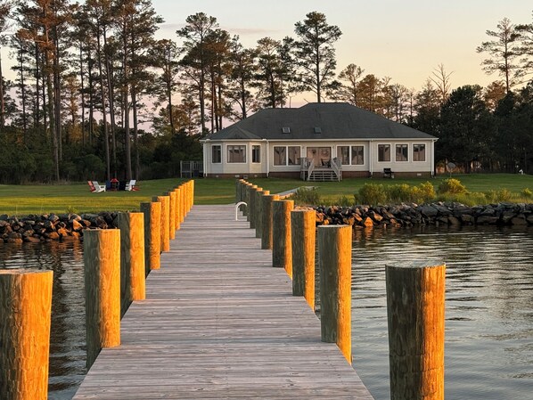 المنشأة من الخارج