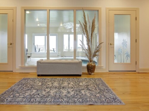 "Endless Summer" Waterfront on the Chesapeake Bay!