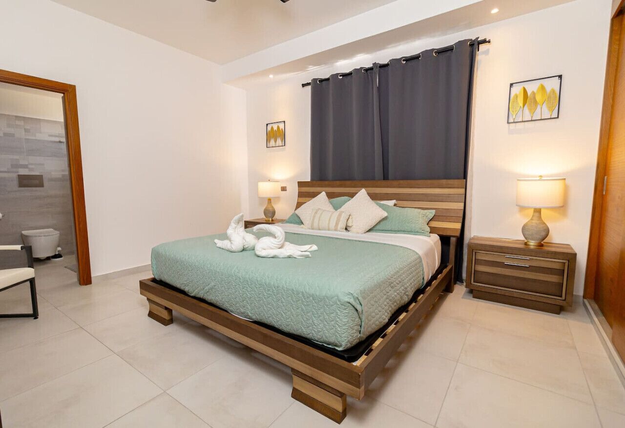 2 bedrooms, desk, iron/ironing board, travel crib