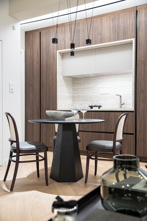 Dining - Ariadne Luxurious Apartment at Kolonaki (Athens)