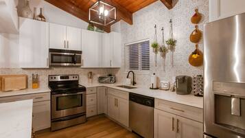 Microwave, oven, stovetop, dishwasher