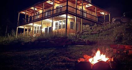 Charming and secluded 3-bedroom house in beautiful Townshend, Vermont with WiFi