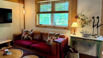 Smart TV, books, stereo