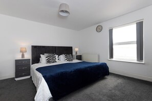 4 Schlafzimmer, Bügeleisen/Bügelbrett, WLAN, Bettwäsche