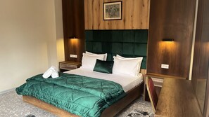 Chambre Simple Confort, vue cour intérieure