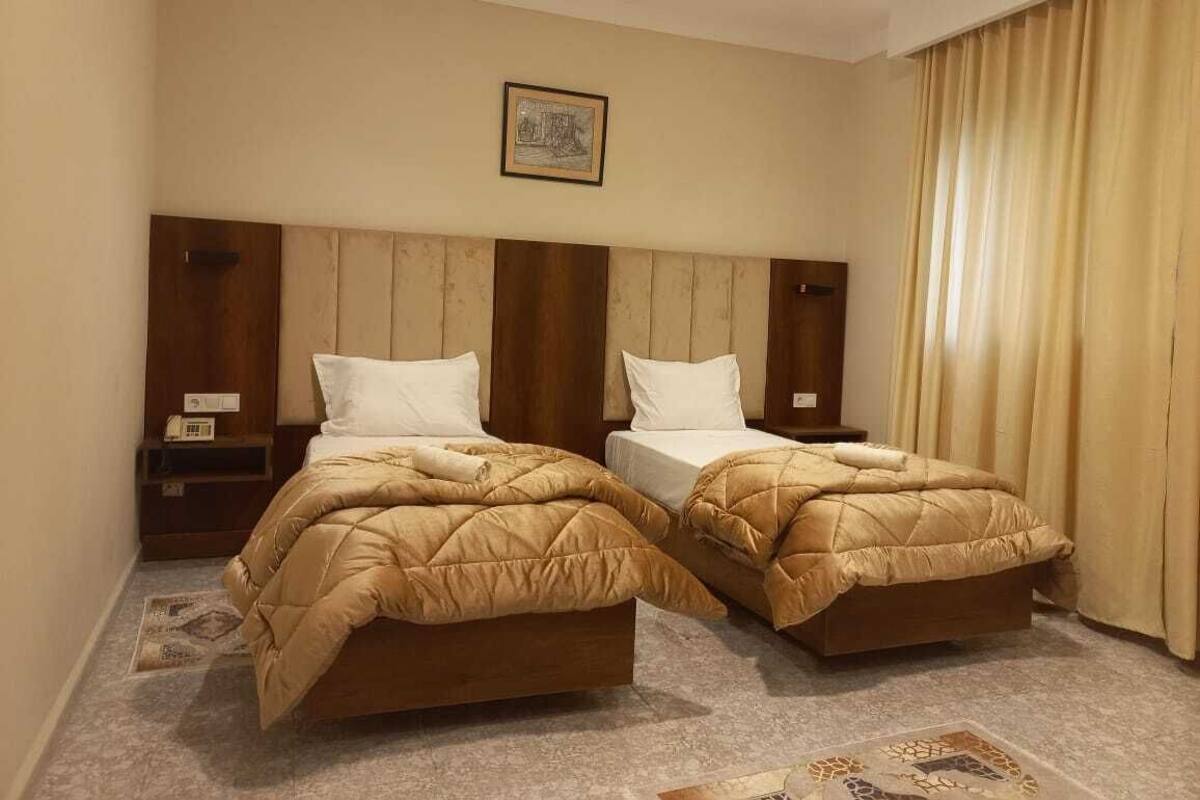 1 bedroom, in-room safe, desk, soundproofing