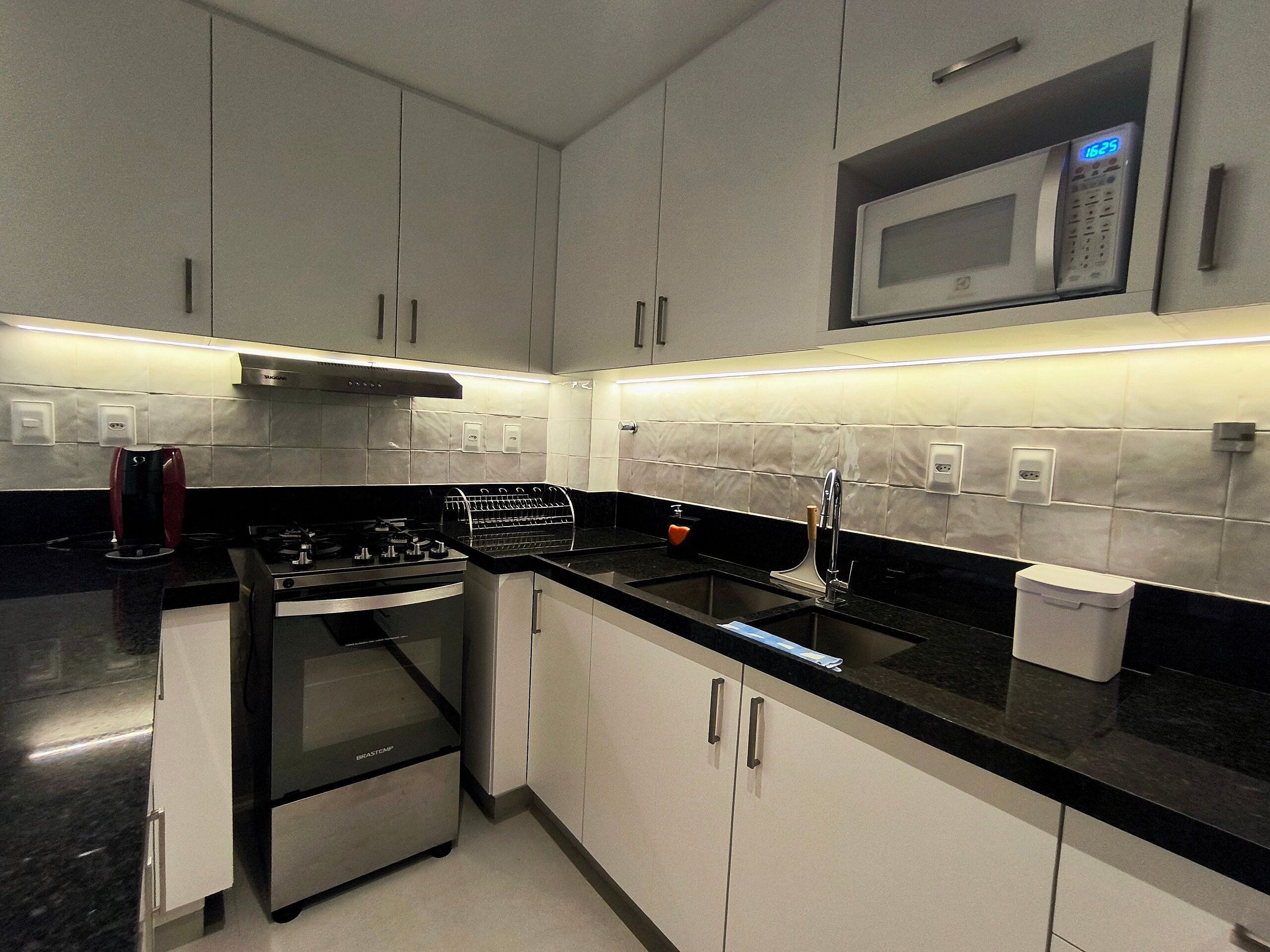 Apartment | Private kitchen | Coffee/tea maker, fridge, microwave, oven