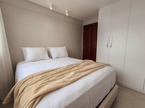 Apartment | 1 bedroom, hypo-allergenic bedding, free WiFi, bed sheets - Apartamento no Edifício Beira Mar (João Pessoa)