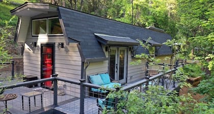 Waterfront Escape on 2 Acres – 2 Cozy Cabins with Fire Pit & Nature Views