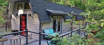 Waterfront Escape on 2 Acres – 2 Cozy Cabins with Fire Pit & Nature Views