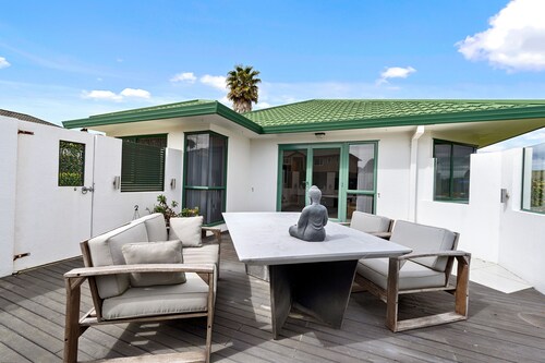 Fernwood Escape - Tauranga Holiday Home