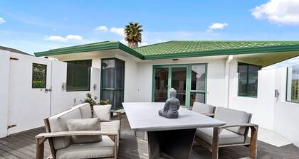 Fernwood Escape - Tauranga Holiday Home