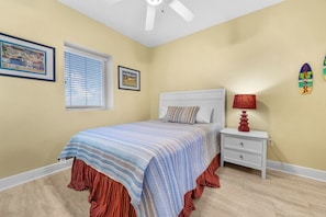 2 bedrooms, iron/ironing board, WiFi (free), bed sheets