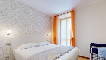 1 camera, ferro/asse da stiro, Wi-Fi, lenzuola