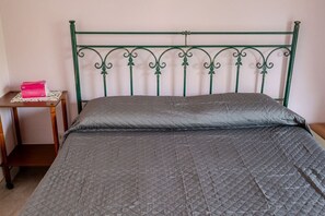 2 Schlafzimmer, Bügeleisen/Bügelbrett, Bettwäsche