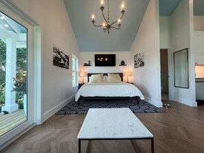1 habitación, tabla de planchar con plancha, wifi y ropa de cama 