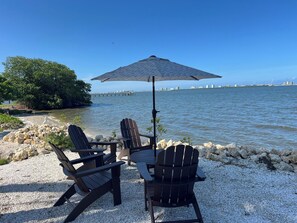 Beach - Waterfront luxury bungalow with private beach, paddleboards, kayaks and bikes! (Jensen Beach)