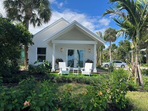 Exterior - Waterfront luxury bungalow with private beach, paddleboards, kayaks and bikes! (Jensen Beach)