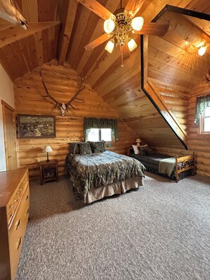 2 bedrooms, free WiFi, bed sheets - Cozy cabin in beautiful Meeker, CO-10 miles from town, perfect for OHV travelers (Meeker)