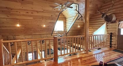 Cozy cabin in beautiful Meeker, CO-10 miles from town, perfect for OHV travelers