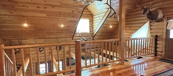 Cozy cabin in beautiful Meeker, CO-10 miles from town, perfect for OHV travelers