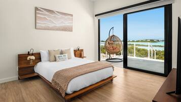 2 makuuhuonetta, tallelokero huoneessa, silitysrauta/-lauta