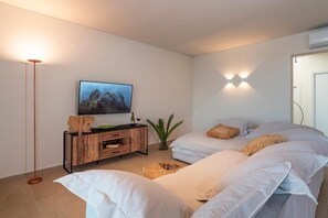 2 dormitorios, tabla de planchar con plancha, wifi y ropa de cama