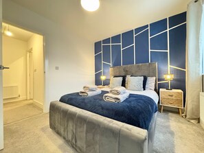 2 bedrooms, iron/ironing board, free WiFi, bed sheets