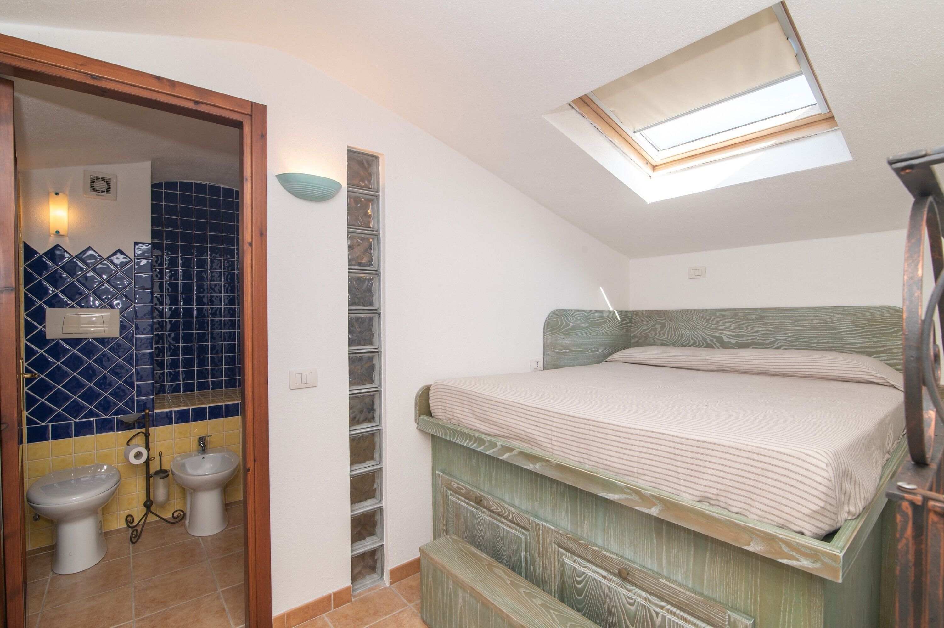 2 室のベッドルーム、アイロン / アイロン台、ベッドシーツ