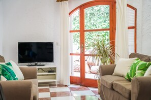 TV, fireplace - House in Mallorca Esteban with private pool (Sa Pobla)