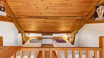 2 bedrooms