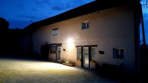 Exterior - Charming House 'Gite XL 8 with Private Pool, Terrace near Lascaux Caves (Fossemagne)