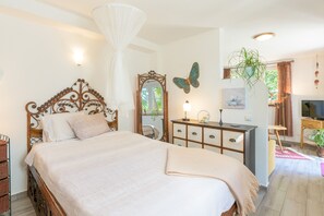 3 chambres, fer et planche à repasser, accès au Wi-Fi (inclus)