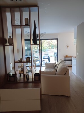 Bøger, stereoanlæg