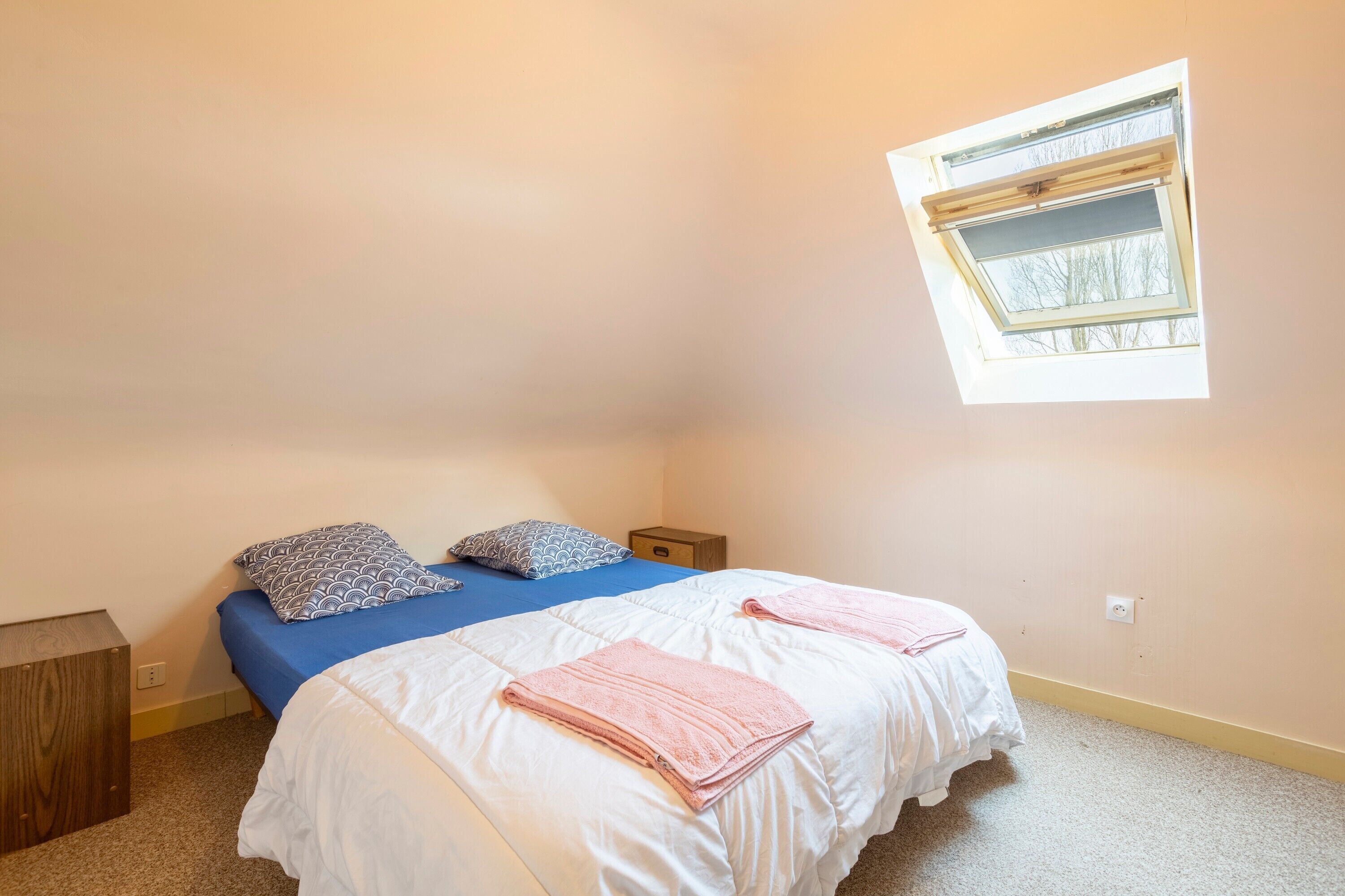 3 chambres, fer et planche à repasser, Wi-Fi gratuit, draps fournis