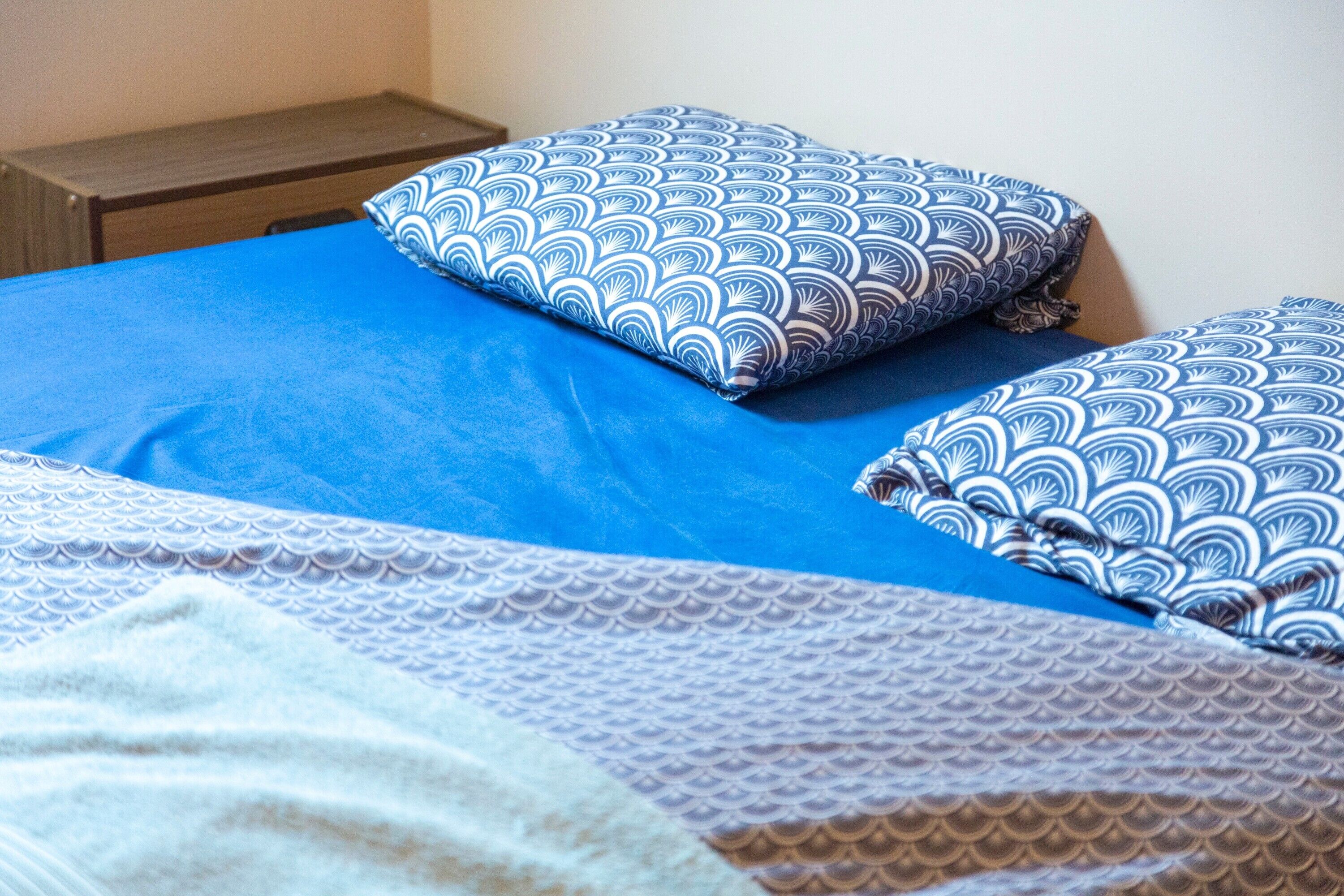 3 habitaciones, tabla de planchar con plancha y wifi gratis 