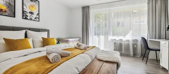 Comfort apartment in Homburg - close to the university - 3 bedrooms - parking lot - bathtub - WLAN