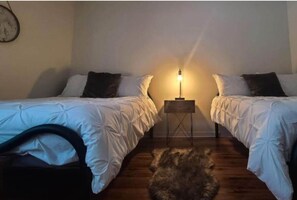 1 chambre, fer et planche à repasser, Wi-Fi, draps fournis
