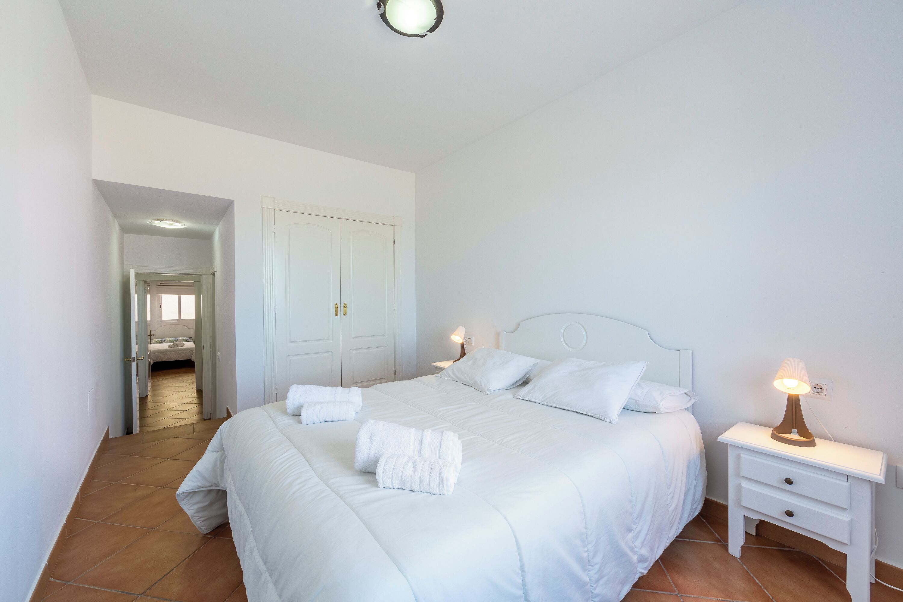 2 slaapkamers, een strijkplank/strijkijzer, gratis wifi, beddengoed