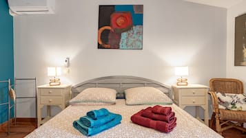 1 chambre, fer et planche Ă repasser, Wi-Fi gratuit, draps fournis