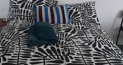Bed, Contl Breakfast, Newport, Wales, Near Train