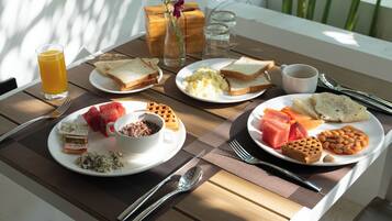 Desayuno buffet incluido todos los días