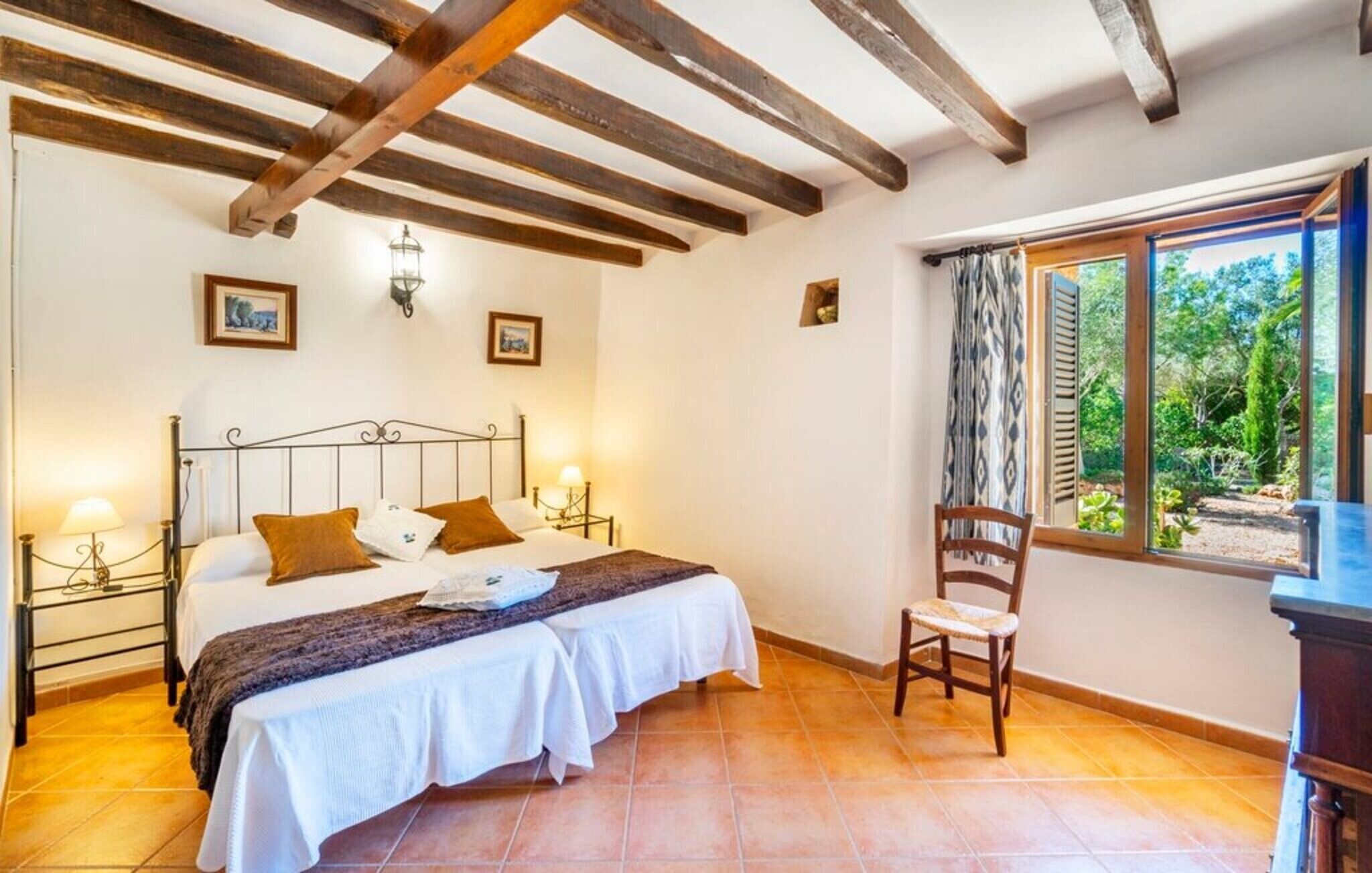 4 Schlafzimmer, Bügeleisen/Bügelbrett, kostenloses WLAN, Bettwäsche