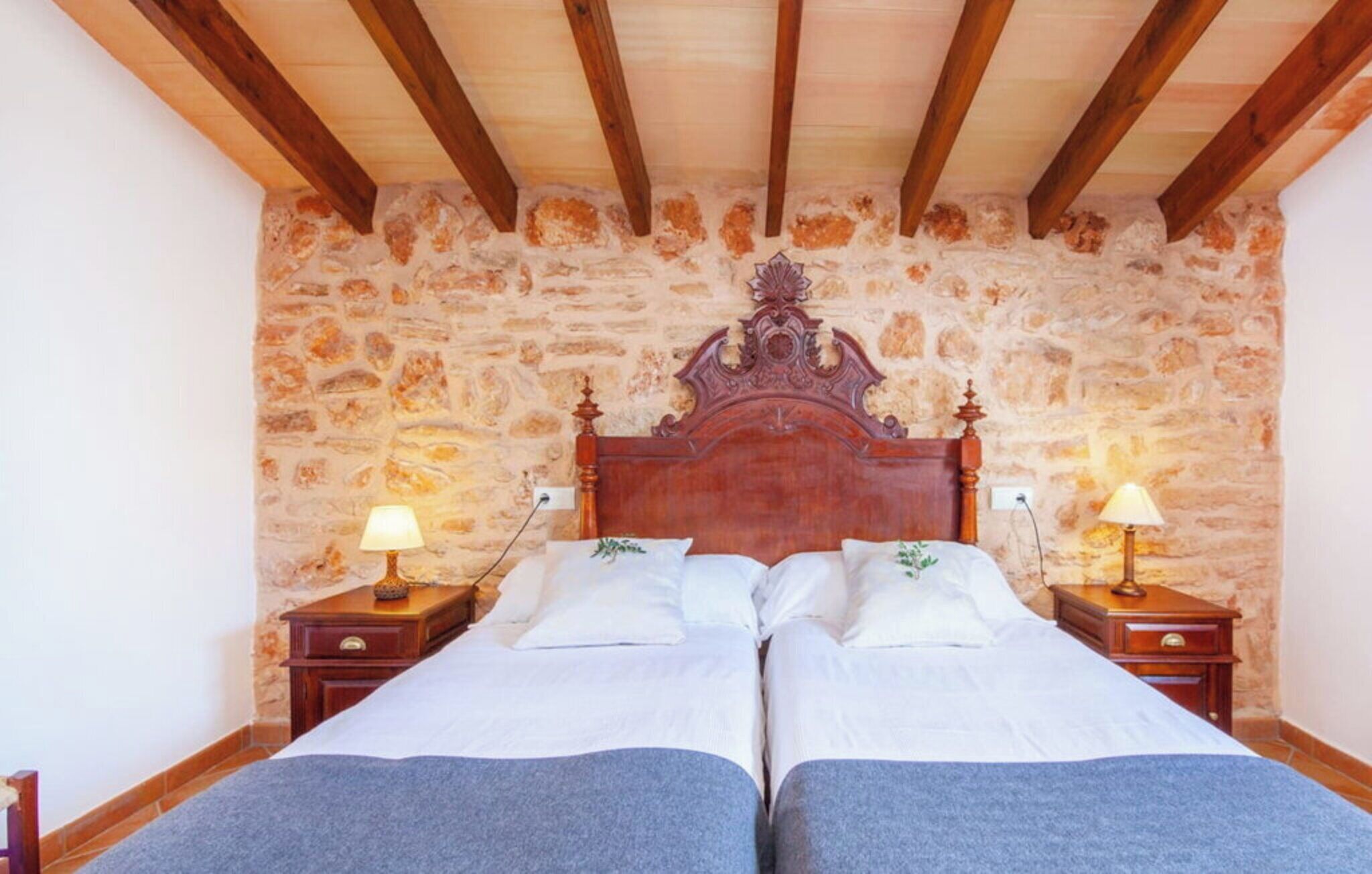 4 chambres, fer et planche à repasser, Wi-Fi gratuit, draps fournis